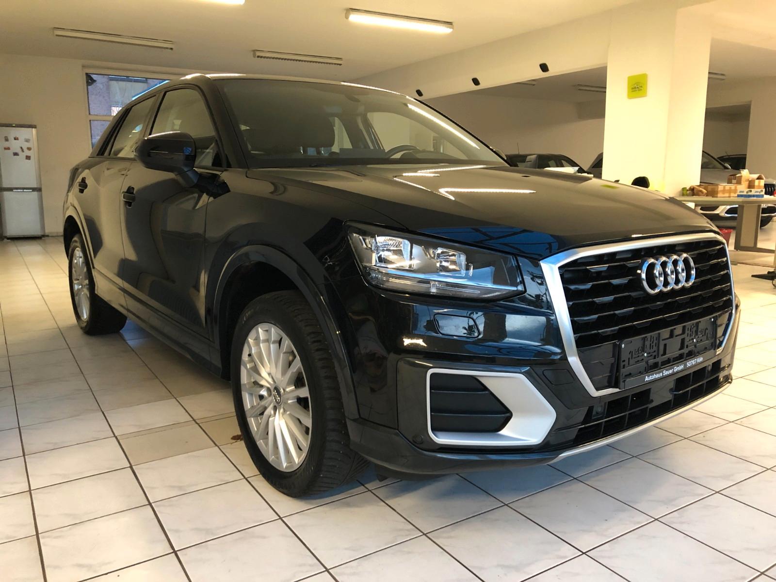 Audi Q2 30 TFSI design/Leder/Navi