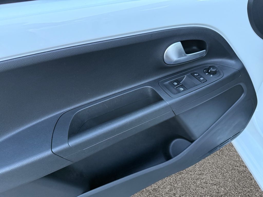 Fahrzeugabbildung Volkswagen e-up Rückfahrkamera Winterpaket