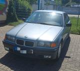 BMW 318i E36 - BMW 318: Limousine, E36