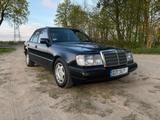 Mercedes-Benz Mercedes W124 200E Automatik - Mercedes-Benz 200 aus 1993
