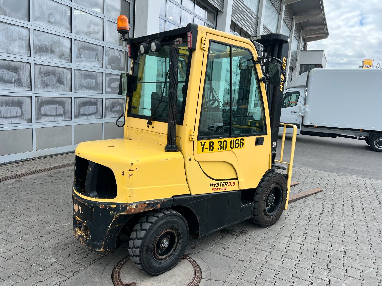 Fahrzeugabbildung Hyster H3.5 FT / Seitenschieber / HH:3,6m / nur 3.510h