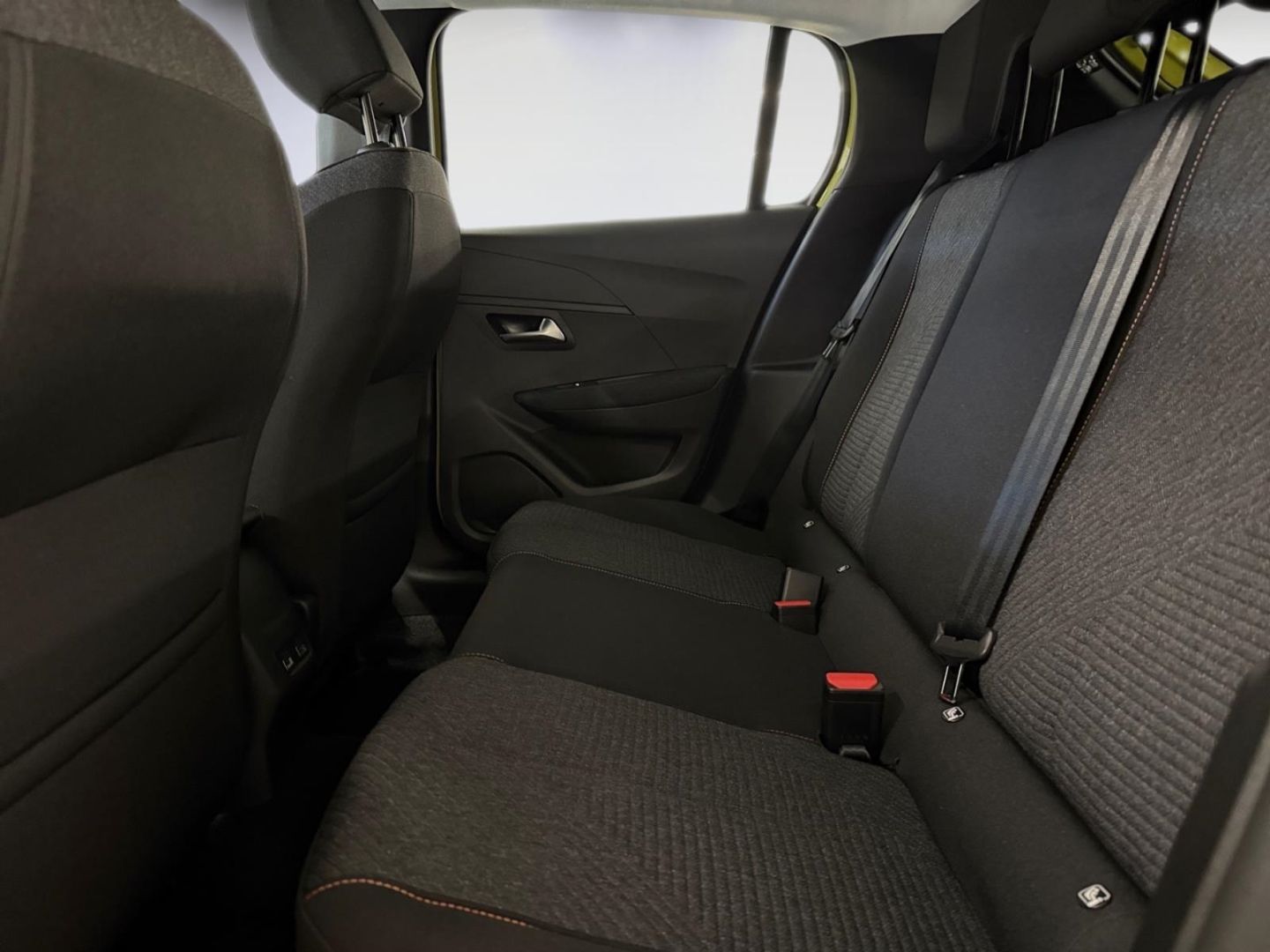 Peugeot 208 - Bild 12