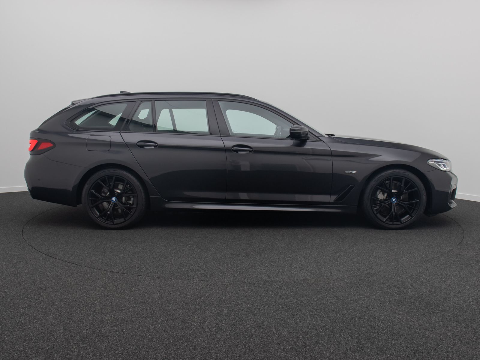 Fahrzeugabbildung BMW 530e M Sport Laser HUD DAB Komfort Alarm 19Zoll