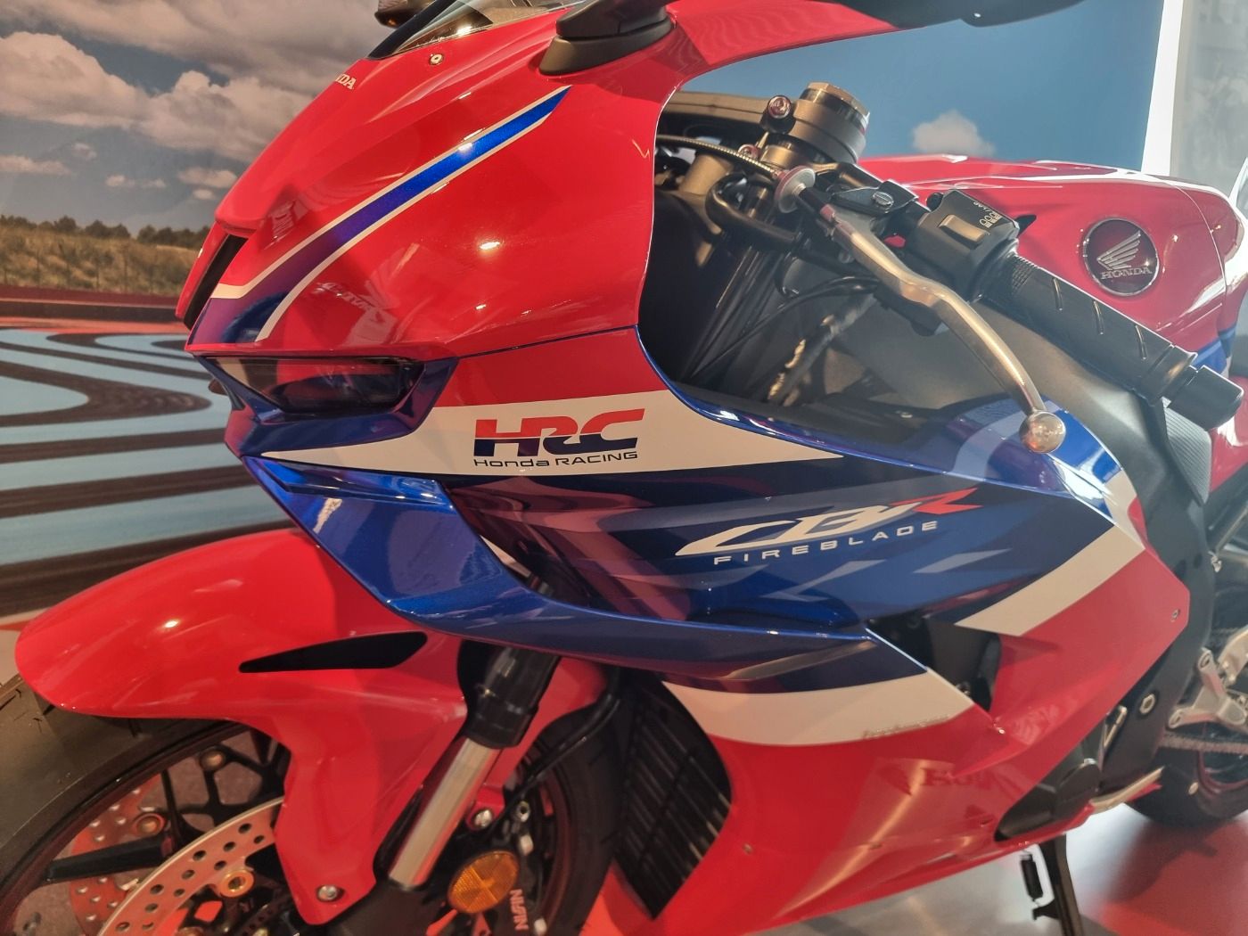 Fahrzeugabbildung Honda CBR 1000 RR R Standard 2024 sofort