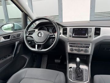 Volkswagen Golf - 10