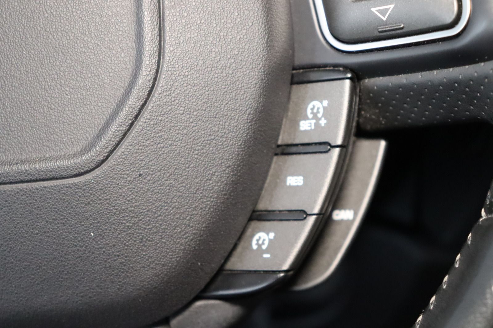 Fahrzeugabbildung Land Rover Range Rover Evoque 2.0 i4D HSE Dynamic