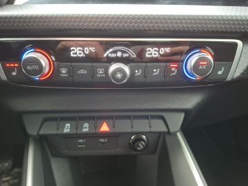 Audi A1 25 advanced Sportback °LED°SHZ°PDC°AAC°AppleC