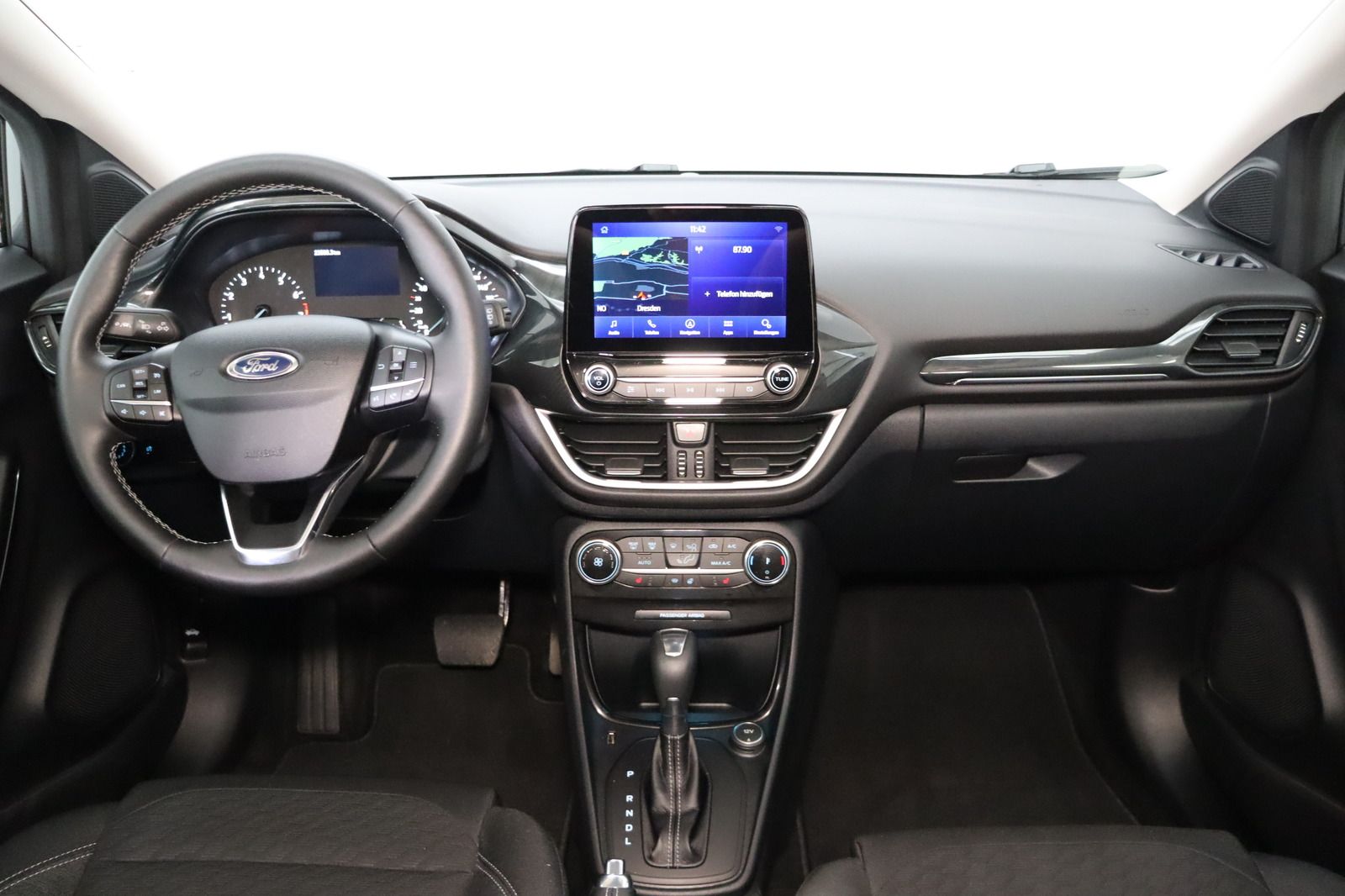 Fahrzeugabbildung Ford Puma 1.0 Eco Boost DCT Titanium