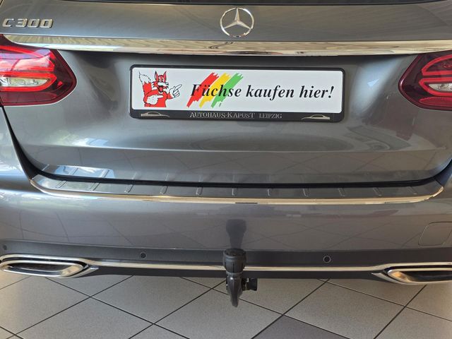 MERCEDES-BENZ C 300 — Foto 7