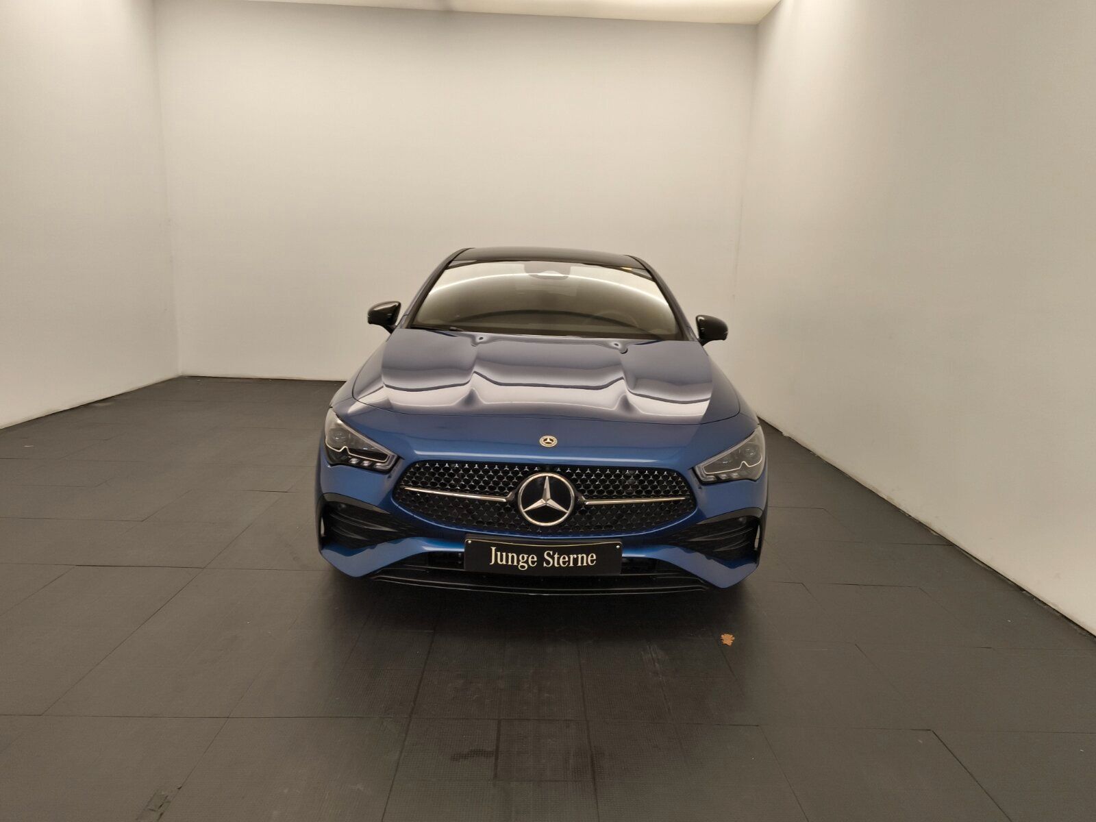 Mercedes-Benz CLA 180 SB AMG Pano Distro 360 Multibeam WinterP imagem 2