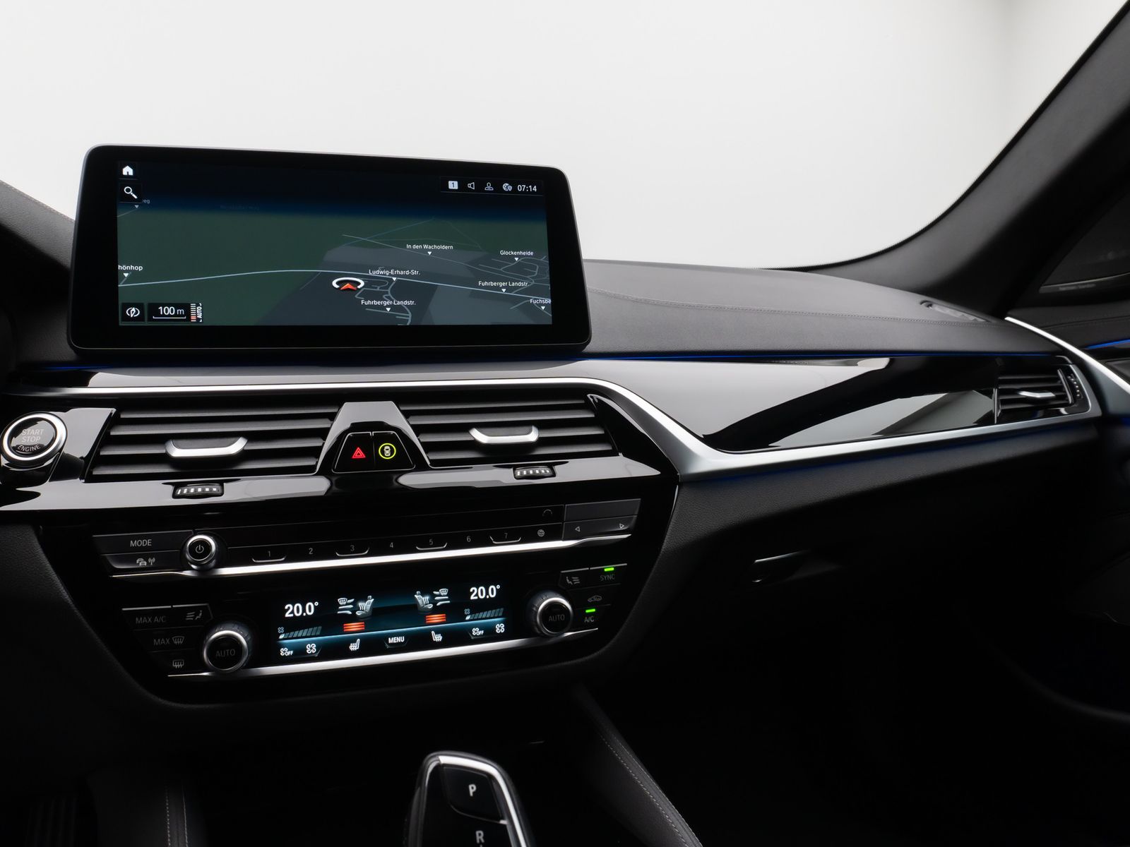 Fahrzeugabbildung BMW 530d xD  Luxury Line Kamera DAB H/K Lenkrhzg AHK