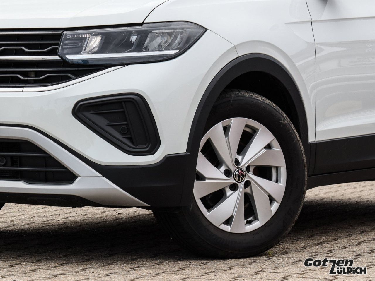 Fahrzeugabbildung Volkswagen T-Cross 1.0 TSI Life Navi ACC DSG IQ.DRIVE AHK