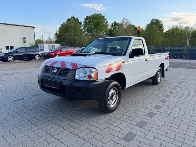 Nissan NP 300 PICK-UP LANG