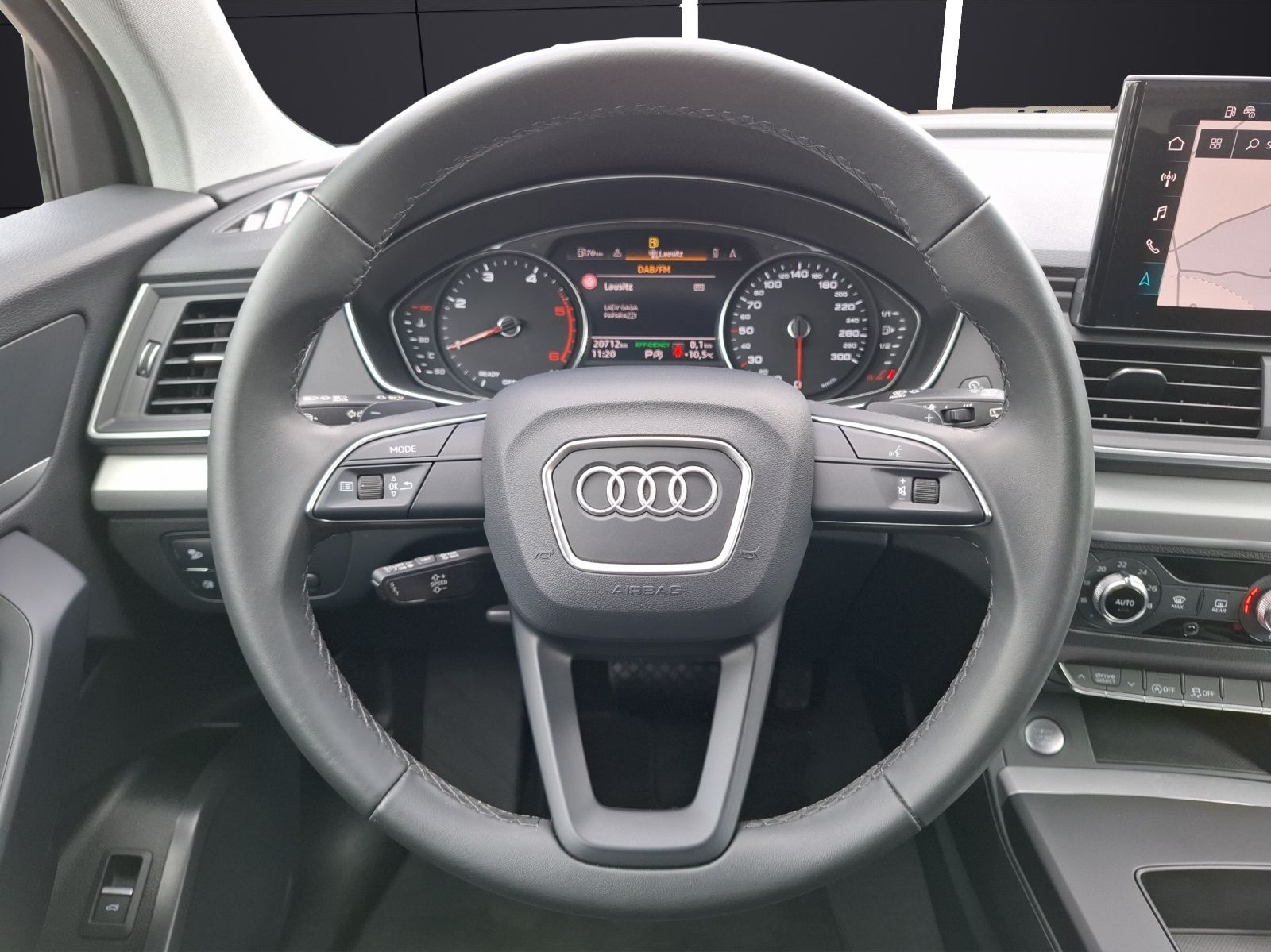 Fahrzeugabbildung Audi Q5 40 TDI Q S-line S-tronic LED AHK Navi GRA PDC