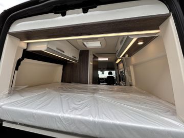 Westfalia Sven Hedin LIMITED 177PS Markise ACC Winterpaket