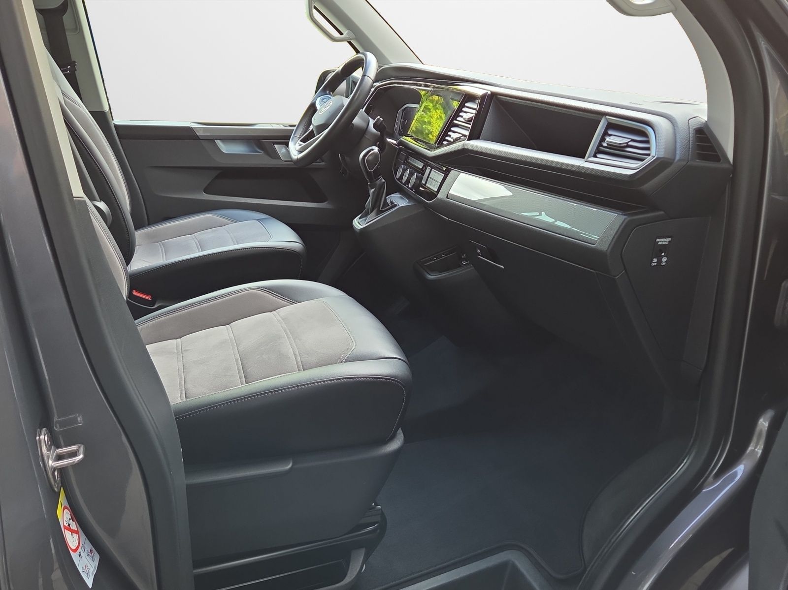 Volkswagen T6 Multivan 2.0 TDI DSG T6.1 Highline LED Navi A foto 14