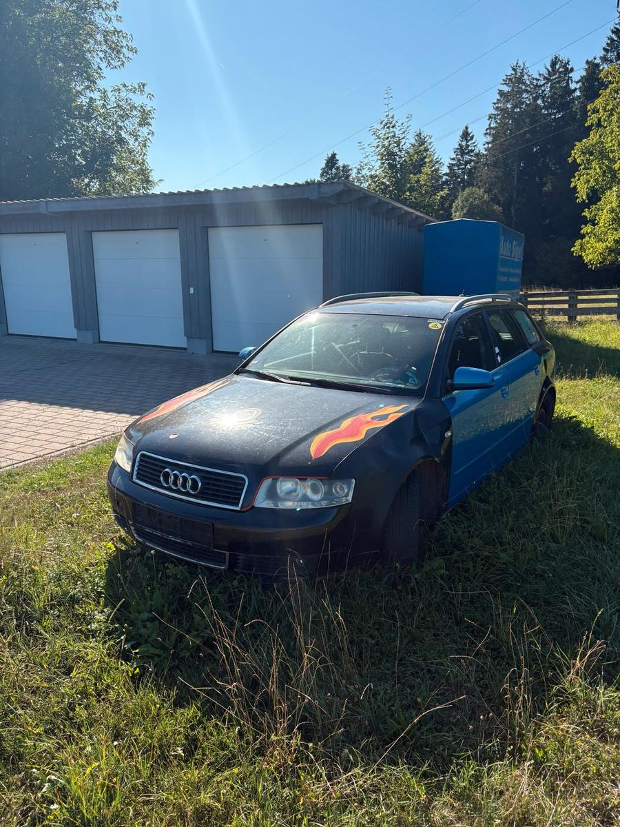 Audi A4 2004 — photo 5