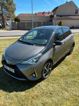 Toyota Yaris 1,5-l-VVT-i Hybrid CVT - - mit Hybrid-Antrieb: Beige, Kleinwagen