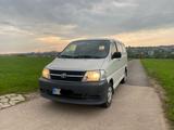 Toyota Hiace 2.5 D-4D (95 PS)  2011 - Toyota Hiace mit Diesel-Antrieb