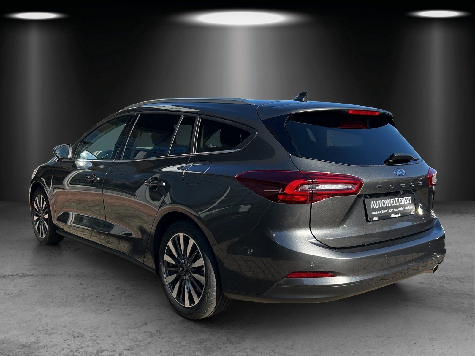 Fahrzeugabbildung Ford Focus Titanium X Winter P. B&O e.Call LM 17Z LED