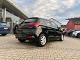 Hyundai i20 1.0 blue Passion *Klima Alu Sitzh. PDC NS* - Hyundai i20: Bordcomputer