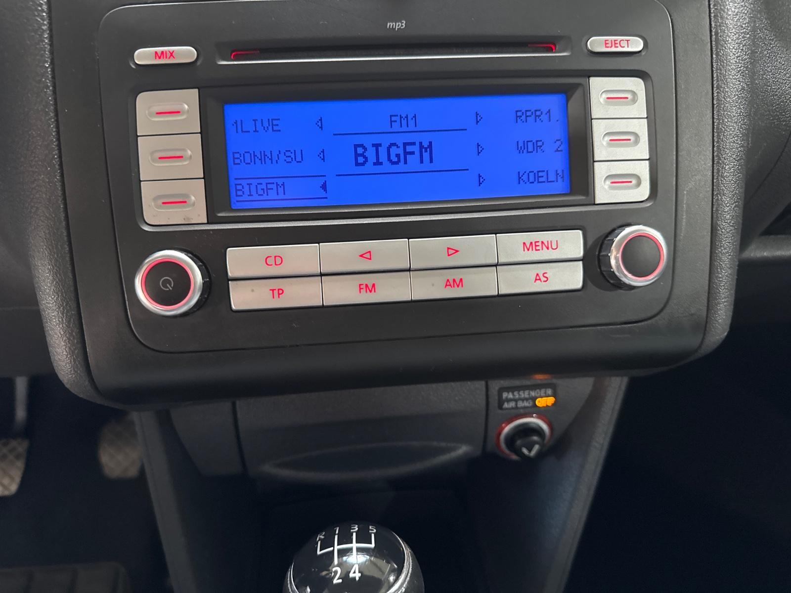 Volkswagen Caddy 1.6i Maxi Life 7SitzerKlimaPDCTüv 11/2027