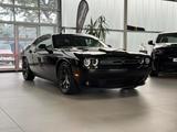 Dodge Challenger 3,6 SXT Plus Navi Glasschiebedach - Dodge Challenger: Coupé
