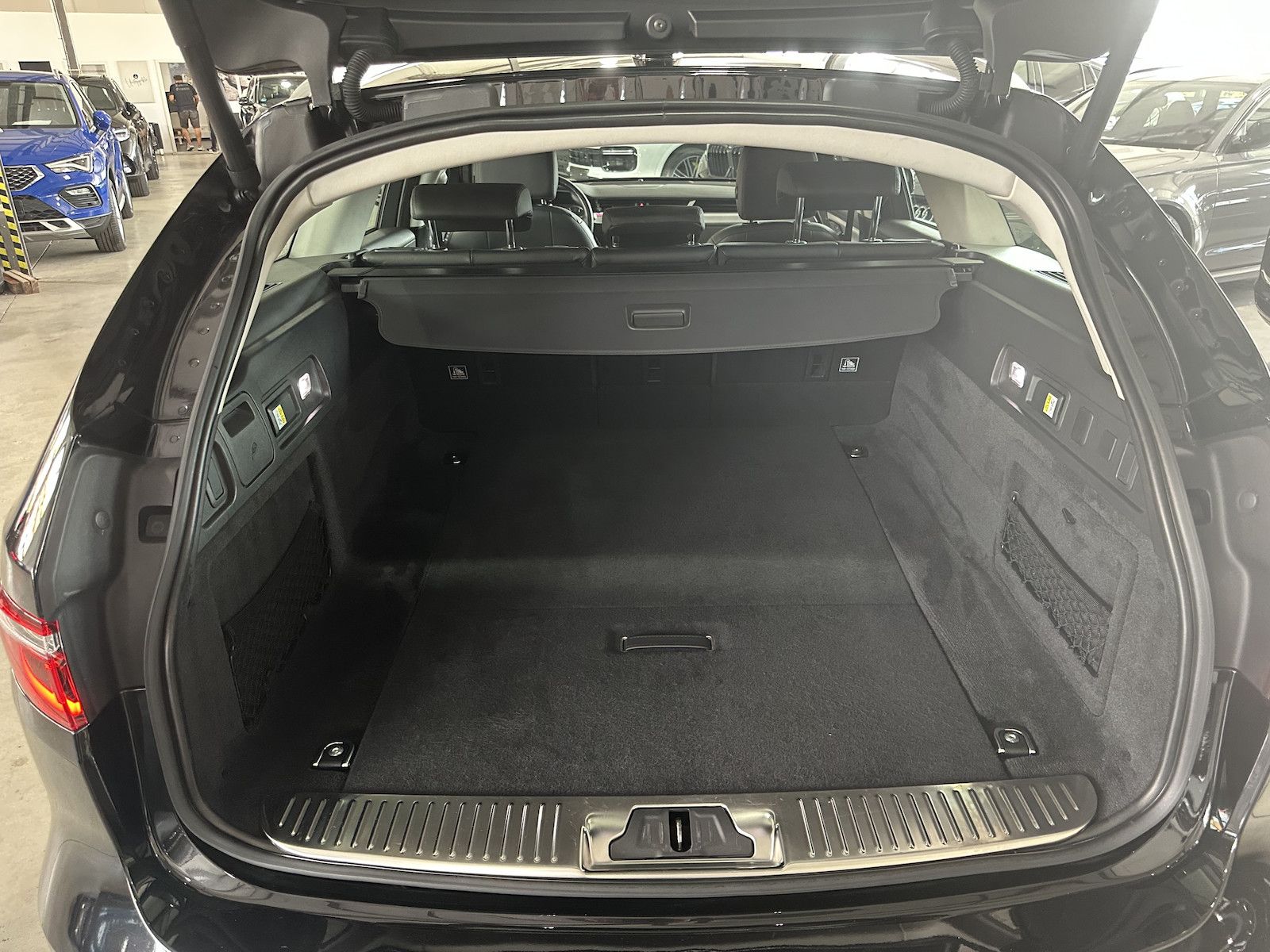 Fahrzeugabbildung Jaguar XF D200 SE Sportbrake/Facelift/Leder/AHK/