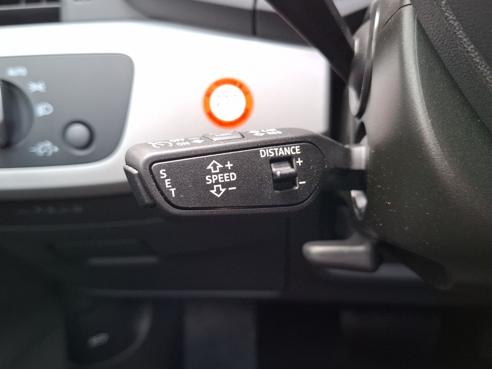 Fahrzeugabbildung Audi A4 Avant 45 TFSI S-line Edition qu Matrix Navi A