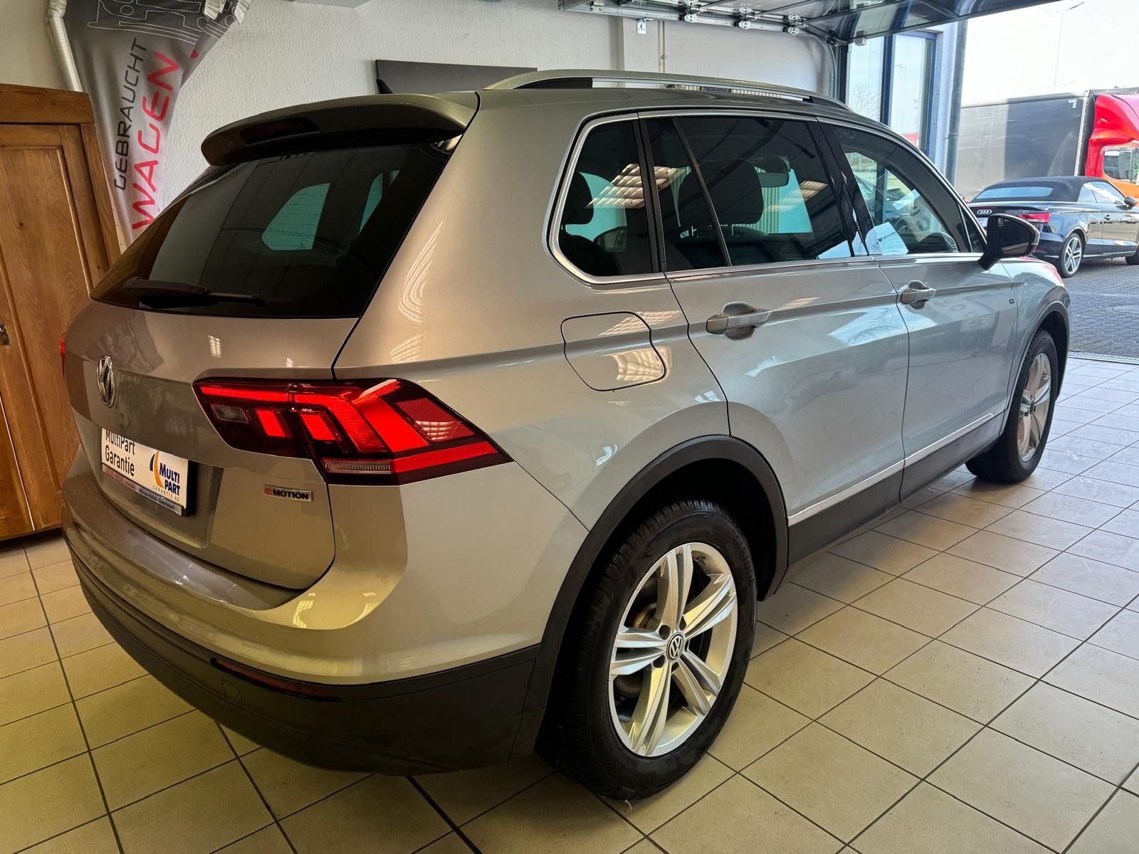 Fahrzeugabbildung Volkswagen Tiguan Join 4Motion / NAVI / KLIMA / 8-FACH