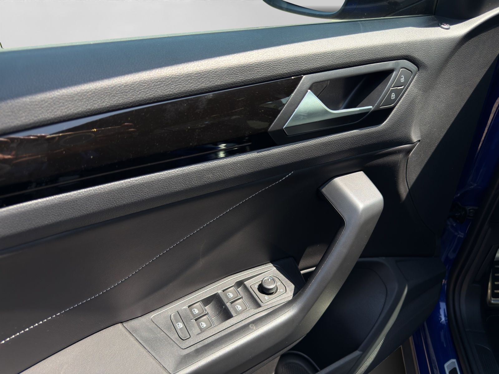 Volkswagen T-Roc - Bild 8