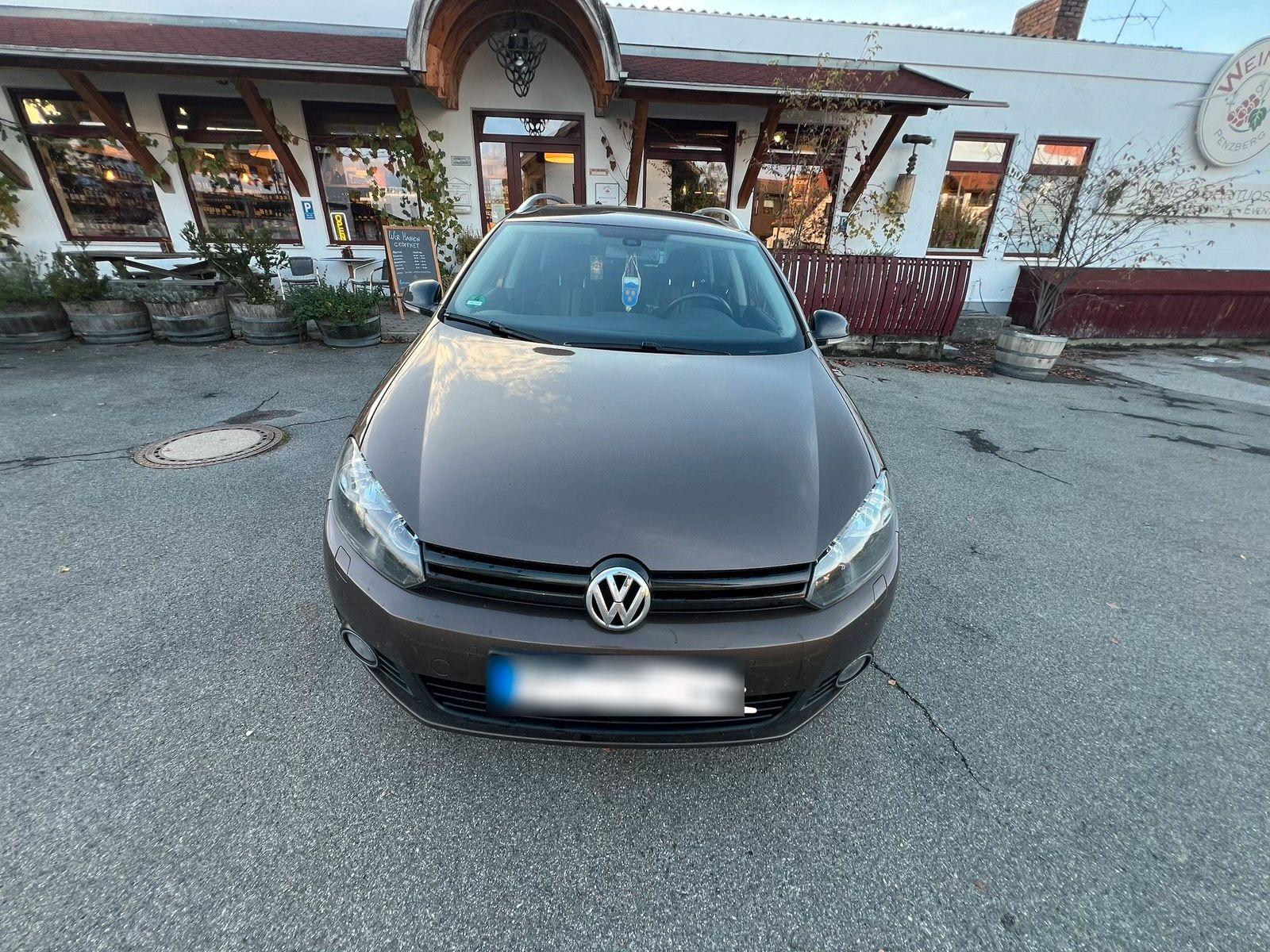 Volkswagen Golf 2013 — вигляд ззаду