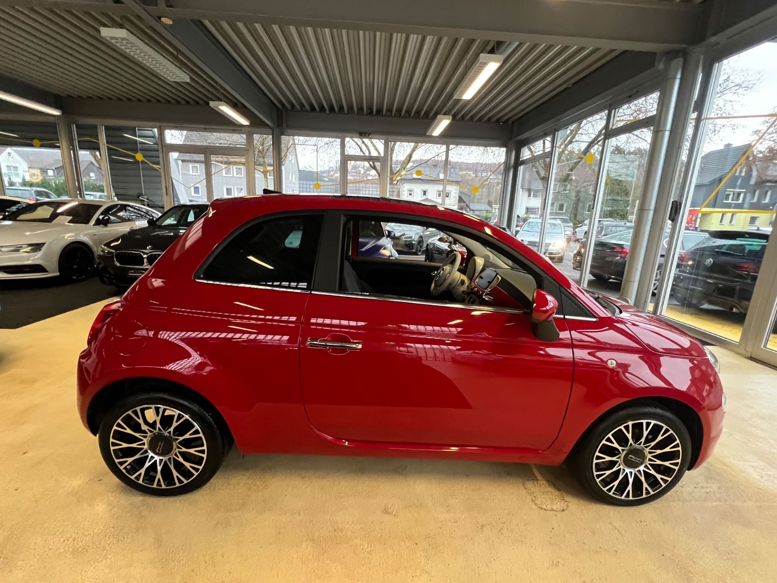 Fahrzeugabbildung Fiat 500 Dolcevita *PANO*TEMPOMAT*PDC*VIELE EXTRA´S