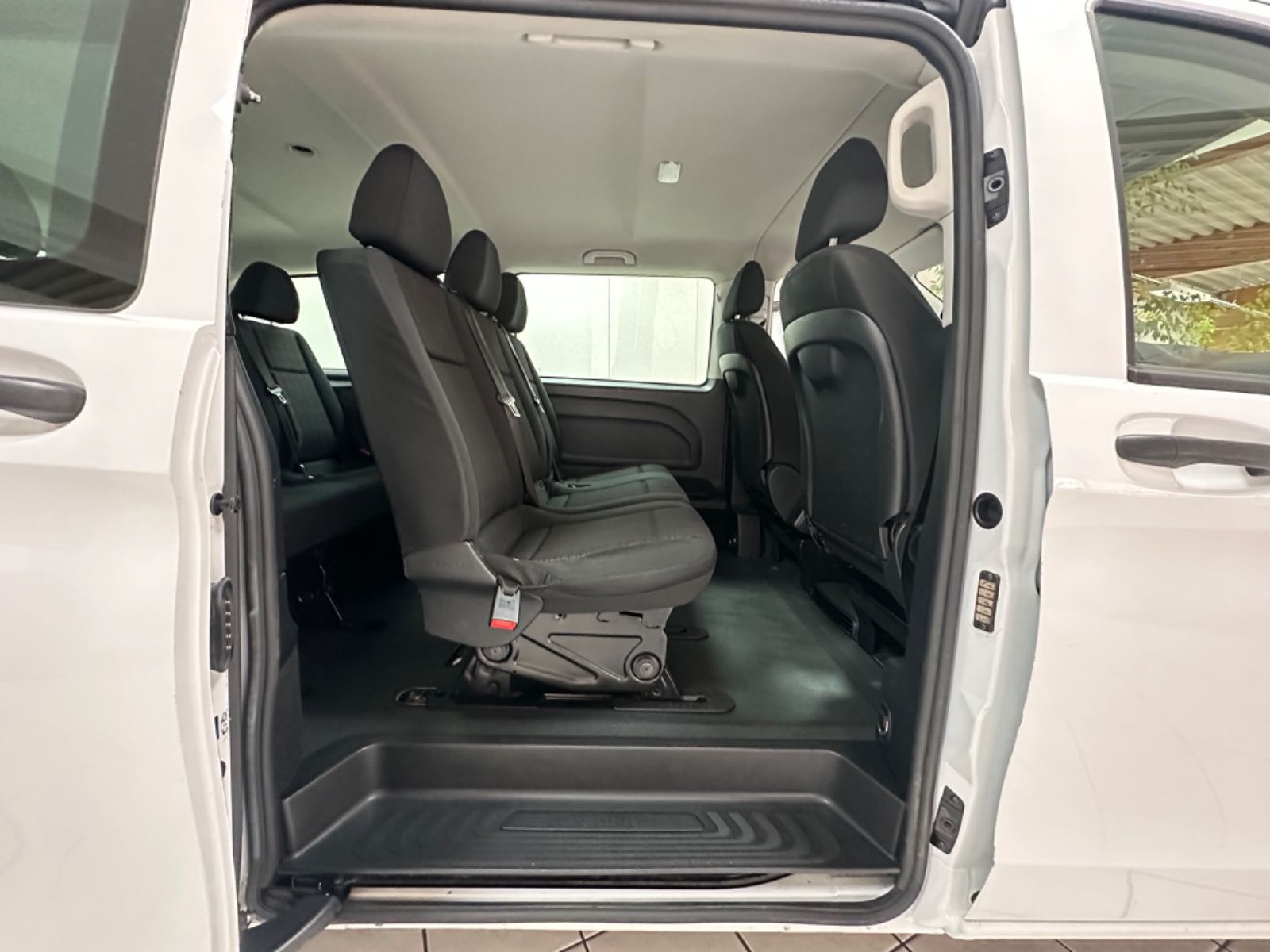 Fahrzeugabbildung Mercedes-Benz Vito Tourer Kombi 111 CDI Pro FWD extralang