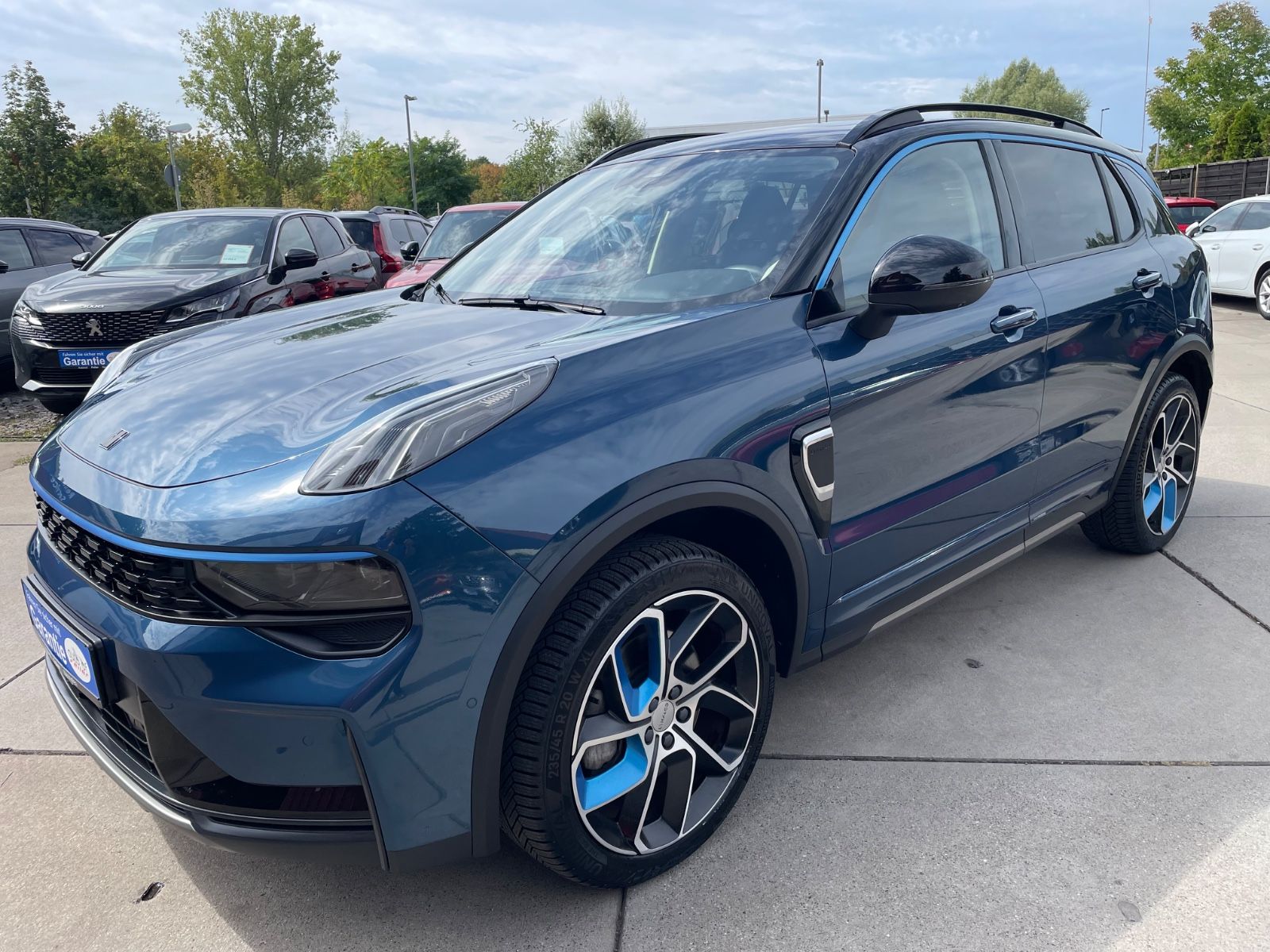 Lynk & Co 01