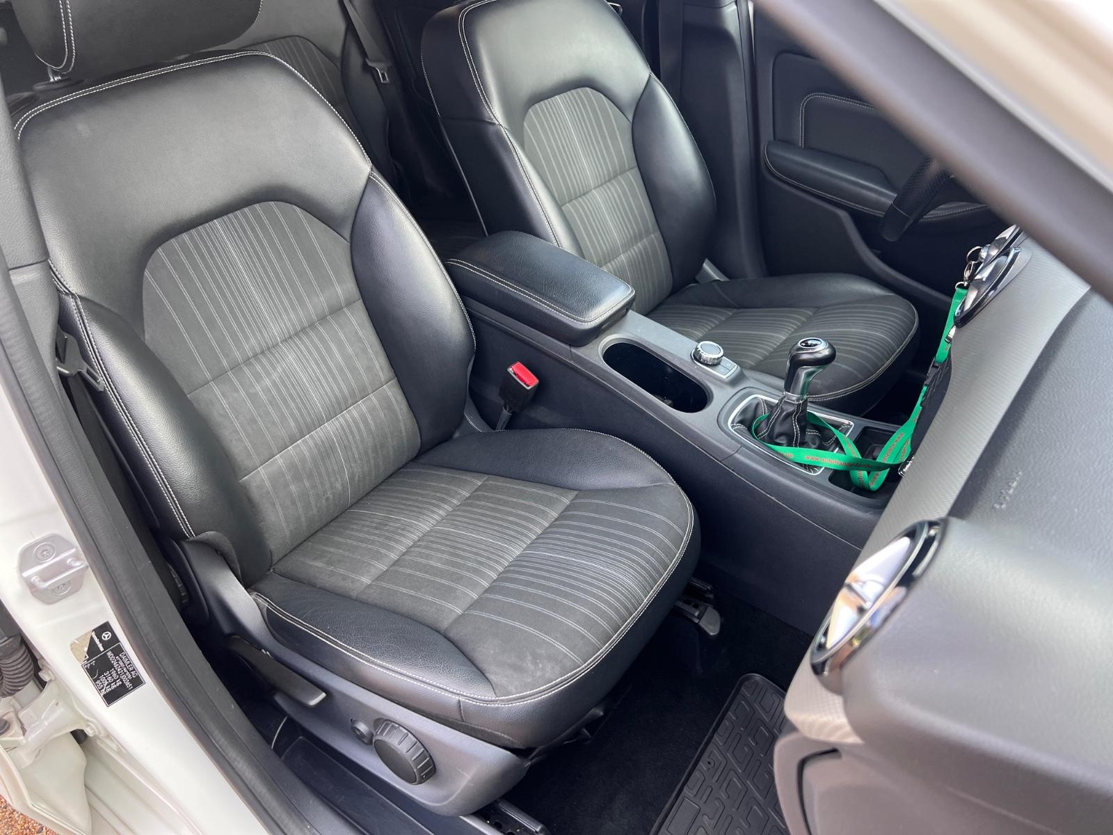 Mercedes-Benz B180 2011 — photo 18