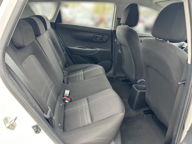 Fahrzeugabbildung Hyundai BAYON 1.2 MPI 85HP Klima PDC Kamera Apple CarPla