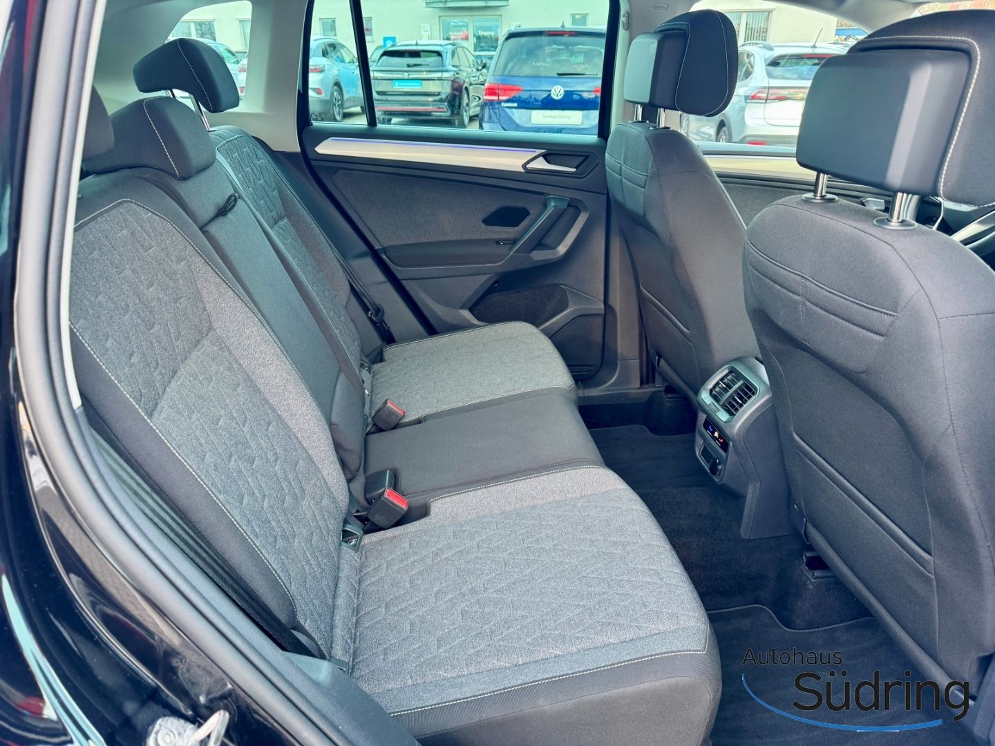 Tiguan 1,5 TSI Move DSG AHK Navi LED ACC Rfk.