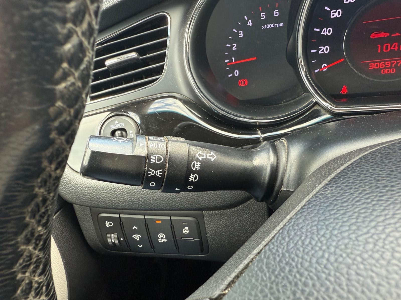 Kia cee'd 2015 — photo 29