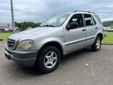 Mercedes-Benz ML-320 Automatik Leder Tempo Klima SHZ AHK TÜV - Mercedes-Benz ML-Class aus 2000