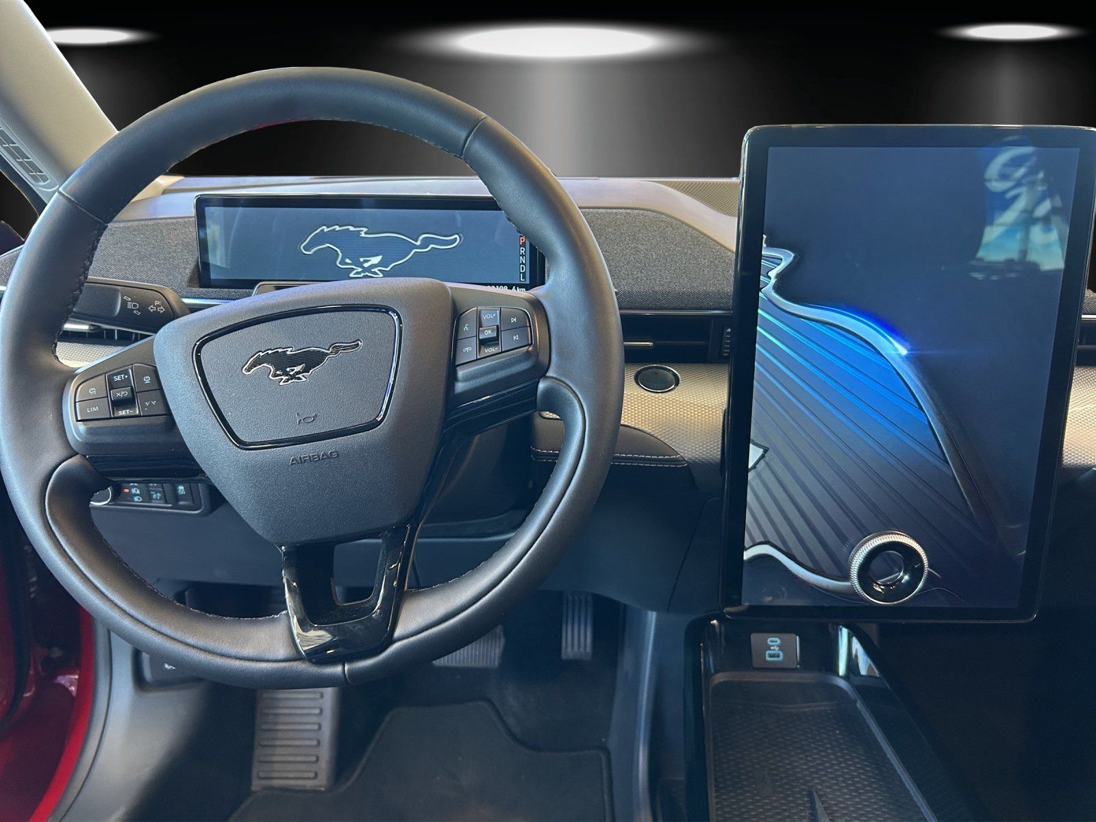 Fahrzeugabbildung Ford Mustang MACH-E Heckantrieb Extended Range Panora