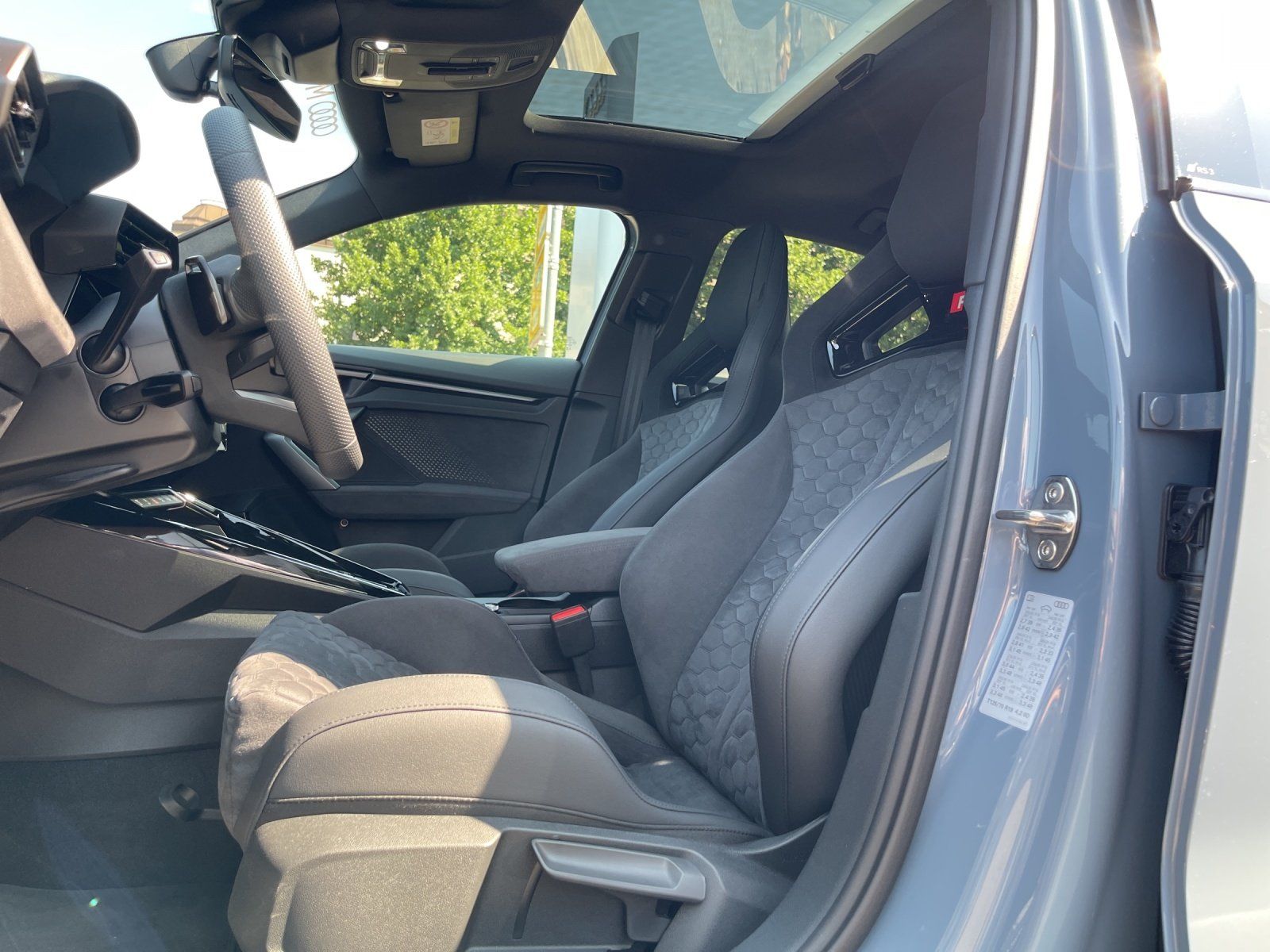 Fahrzeugabbildung Audi RS 3 Limousine 2.5 quattro Vmax 280, RS-Sportabg