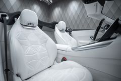 SL 680 Maybach Monogram Series WHITE/WHITE