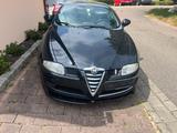 Alfa Romeo GT 1.9 JTD Blackline - Alfa Romeo GT mit Diesel-Antrieb: Coupé, 1.9