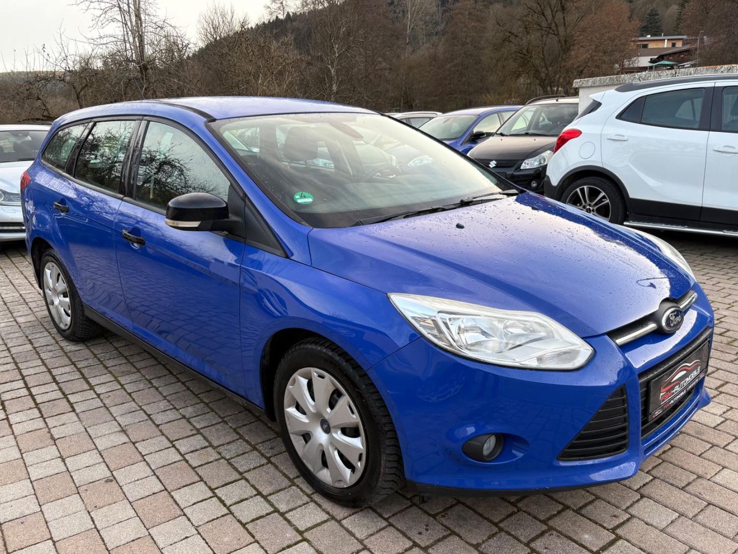 Ford Focus Turnier Trend*Navi*Ahk*Pdc*1.Hand*