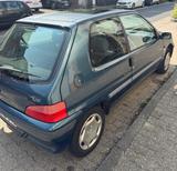 Peugeot 106 1.1 Long Beach Schiebdach Long Beach - Peugeot 106 aus 1998