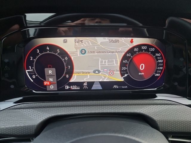Fahrzeugabbildung Volkswagen Golf VIII GTI 2,0 TSI DSG HARMAN&KARDON PANO HUD