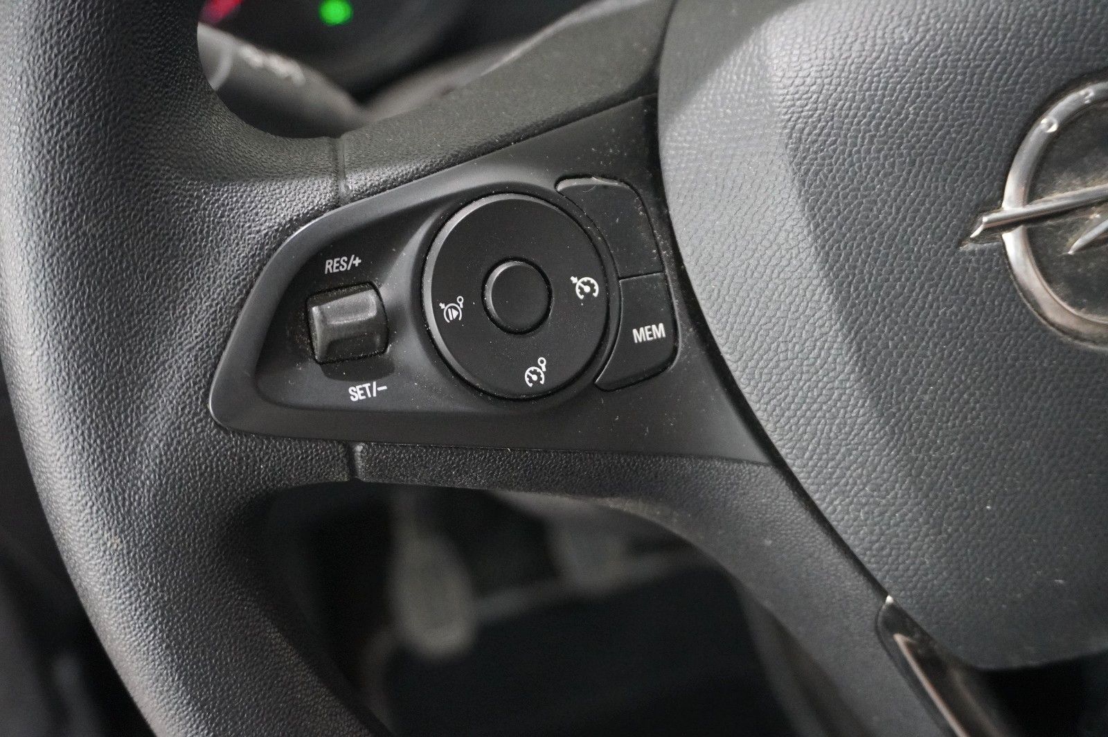 Fahrzeugabbildung Opel Corsa F 1.2T EDITION NAVI/KAMERA/SPORT/DAB+