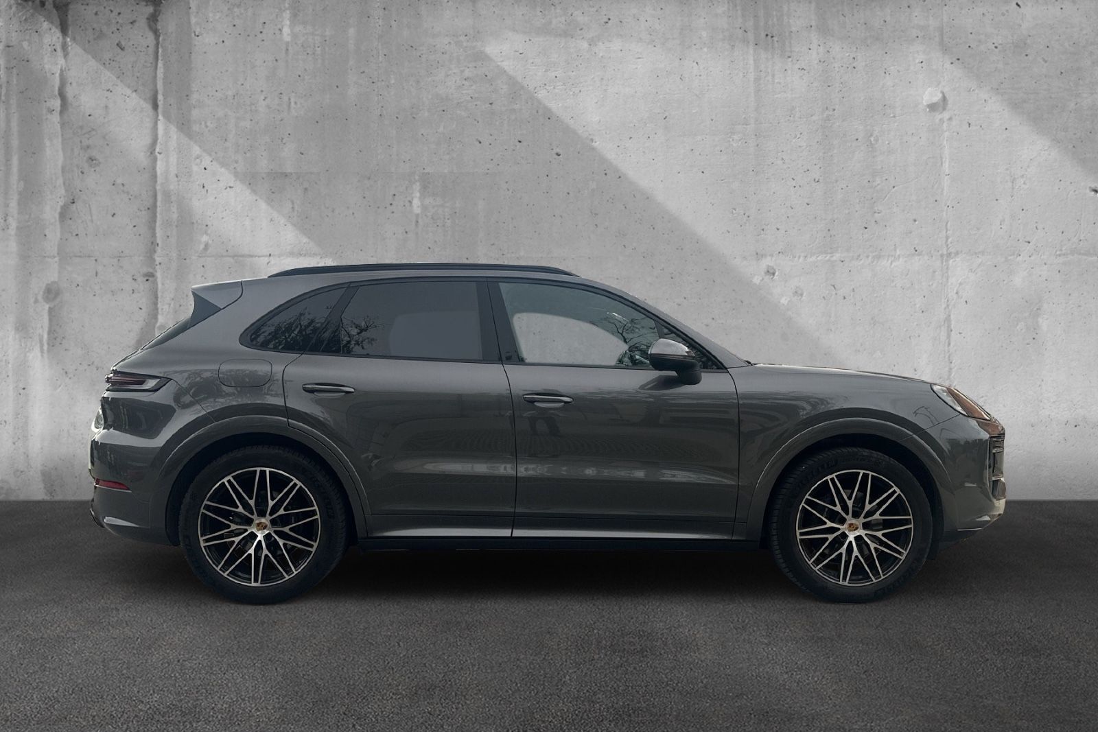 Fahrzeugabbildung Porsche Cayenne*Sport Design*Pano*360° Kam*Bose*Head-Up