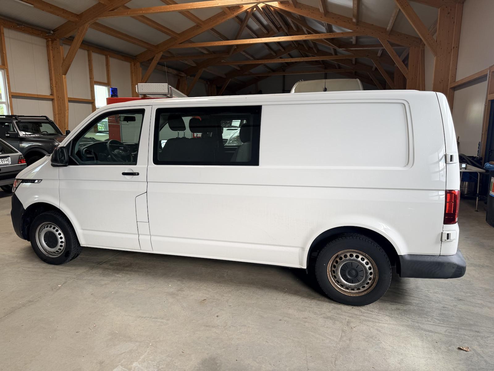 Volkswagen T6.1 2.0 TDI Kasten 6-Sitzer lang 1. Hand
